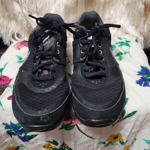 *VTG*. Nike Free XT Sneakers.  Size 7.5.  (275)